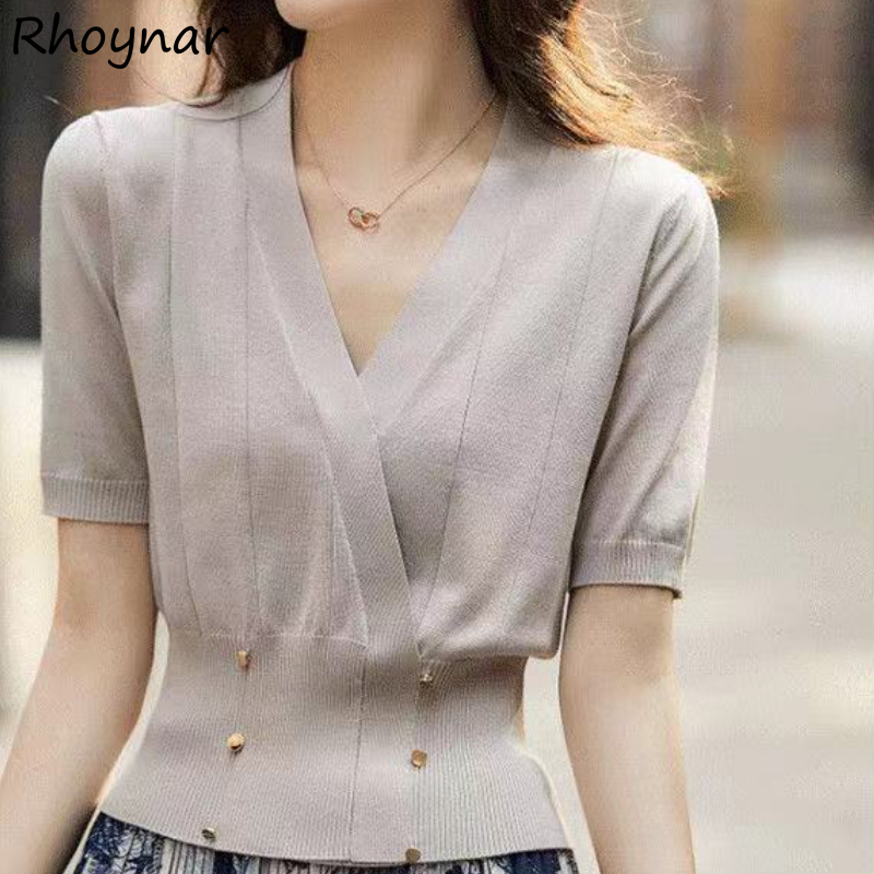 Summer Clothing Colors - Chemisiers à col en V pour